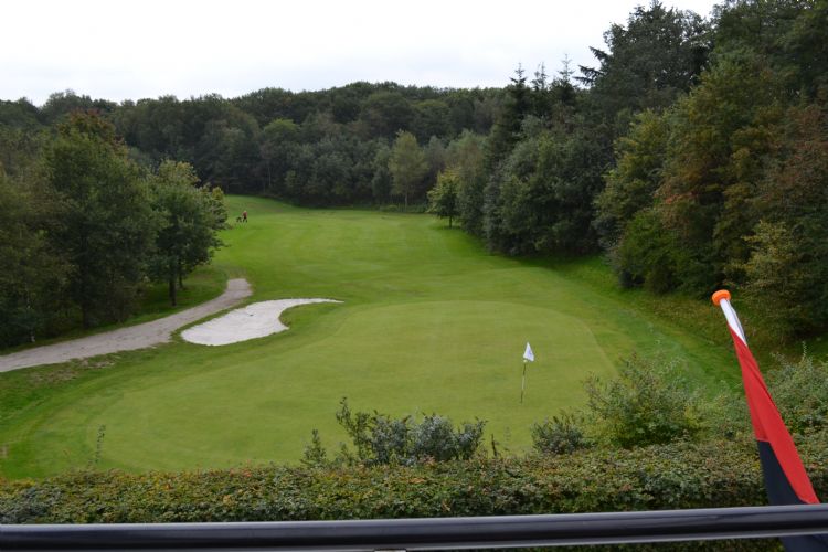 Een archieffoto van hole 9 op golfbaan Schaerweijde